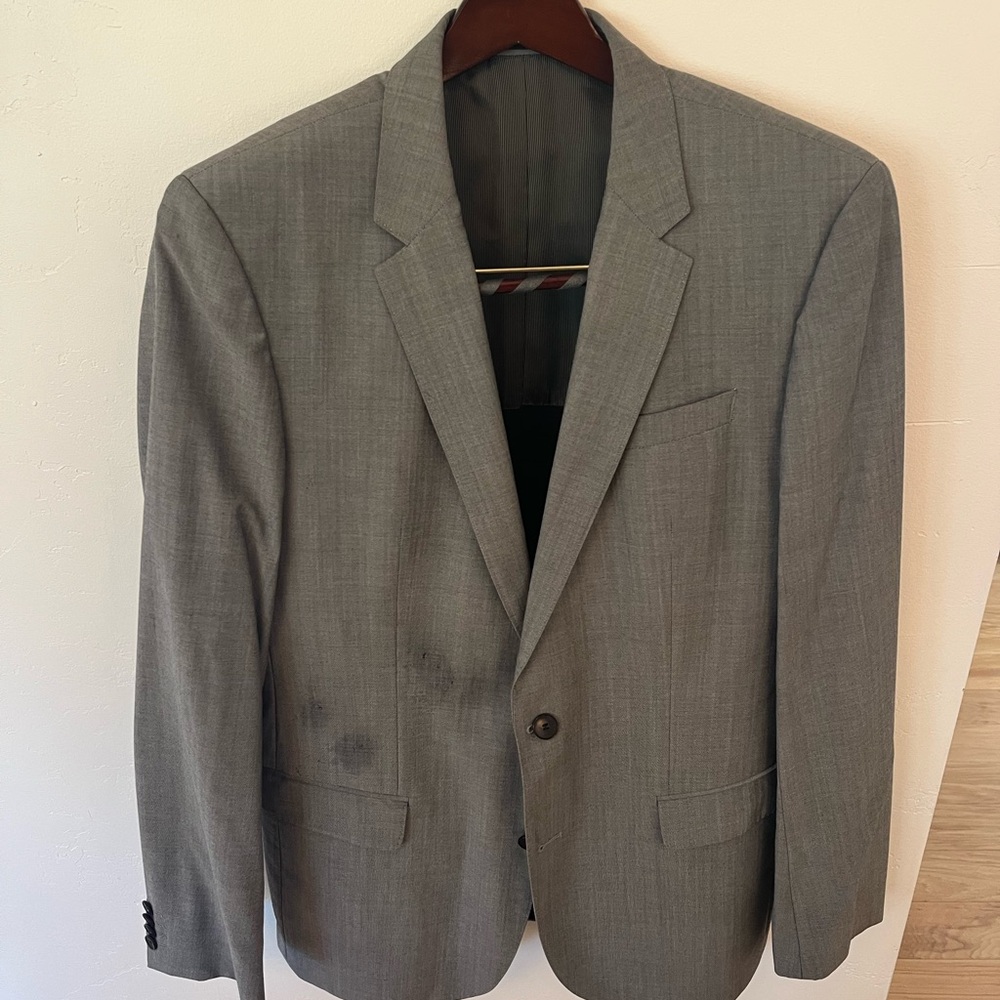 Hugo Boss Elegant Gray Suit